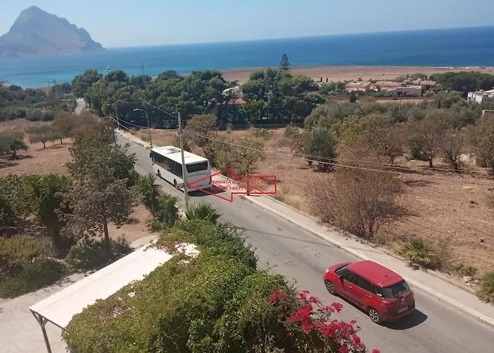 Daire Makari Sweet Sunsets